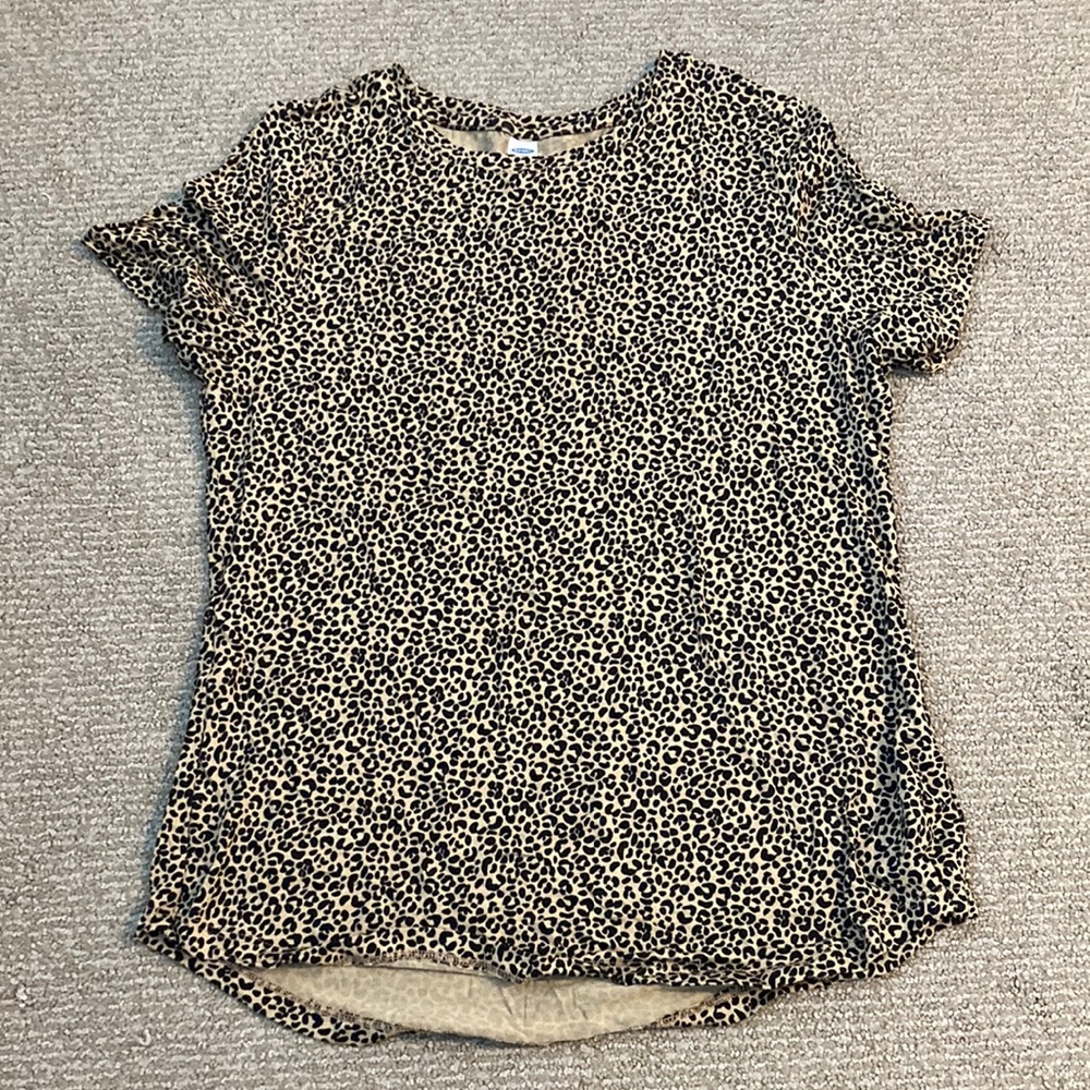 Old navy leopard print shirt